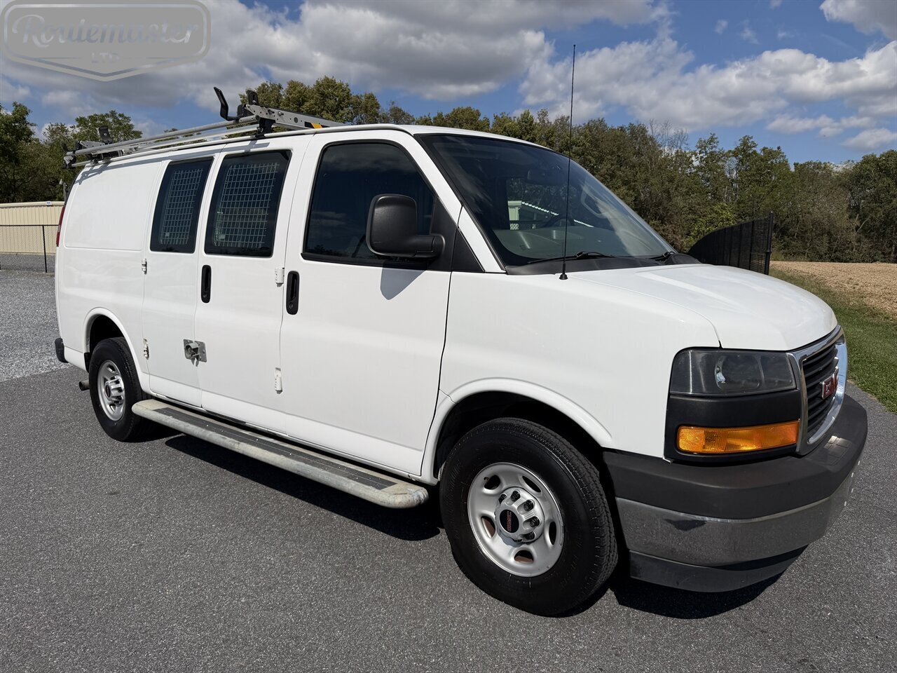 2018 GMC Savana 2500 Cargo   - Photo 1 - Mount Joy, PA 17552