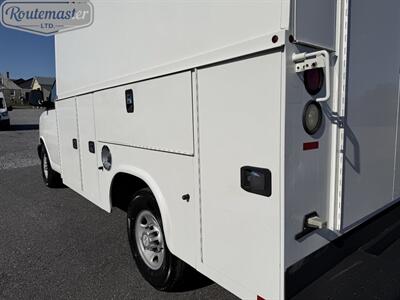 2015 Chevrolet Express 3500 10' KUV - Photo 9 - Mount Joy, PA 17552