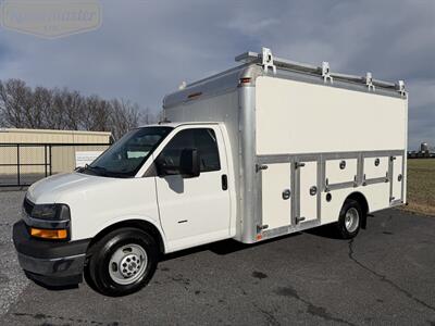 2019 Chevrolet Express 3500 14' Utility   - Photo 17 - Mount Joy, PA 17552