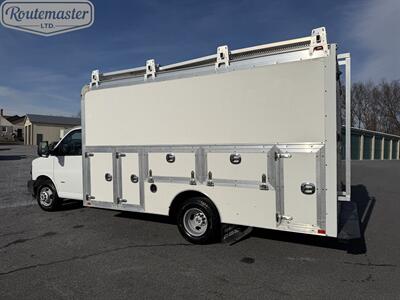 2019 Chevrolet Express 3500 14' Utility   - Photo 21 - Mount Joy, PA 17552