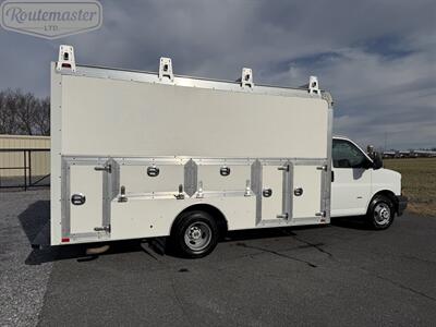 2019 Chevrolet Express 3500 14' Utility   - Photo 6 - Mount Joy, PA 17552