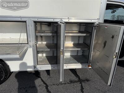 2019 Chevrolet Express 3500 14' Utility   - Photo 8 - Mount Joy, PA 17552