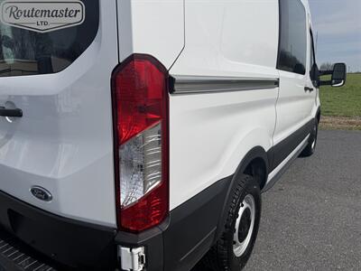 2022 Ford Transit 250 Mid Roof Cargo   - Photo 18 - Mount Joy, PA 17552