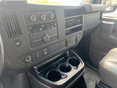 2016 GMC Savana 3500 Cargo   - Photo 31 - Mount Joy, PA 17552