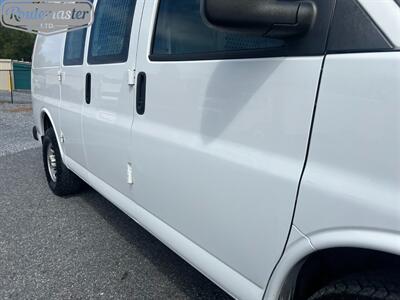 2016 GMC Savana 3500 Cargo   - Photo 19 - Mount Joy, PA 17552