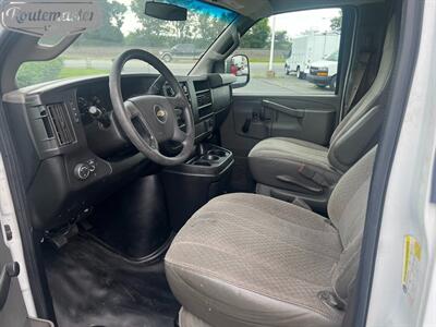 2017 Chevrolet Express 3500 10' Utility   - Photo 28 - Mount Joy, PA 17552