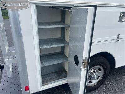 2017 Chevrolet Express 3500 10' Utility   - Photo 11 - Mount Joy, PA 17552