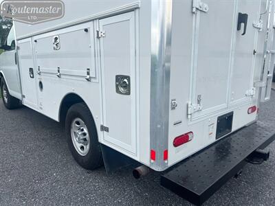 2017 Chevrolet Express 3500 10' Utility   - Photo 20 - Mount Joy, PA 17552
