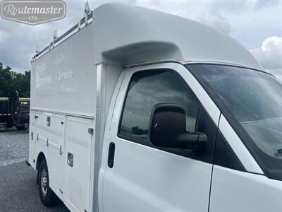 2017 Chevrolet Express 3500 10' Utility   - Photo 5 - Mount Joy, PA 17552
