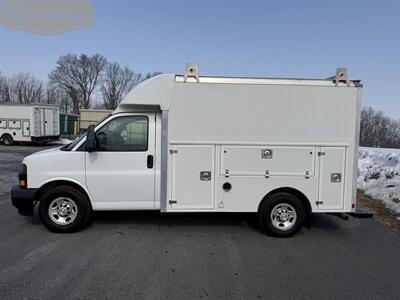 2018 Chevrolet Express 3500 10' Utility   - Photo 5 - Mount Joy, PA 17552