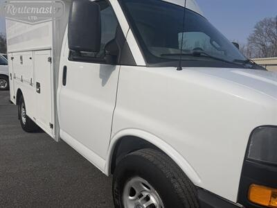 2018 Chevrolet Express 3500 10' Utility   - Photo 12 - Mount Joy, PA 17552