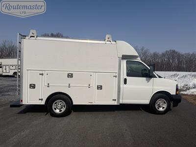 2018 Chevrolet Express 3500 10' Utility   - Photo 14 - Mount Joy, PA 17552