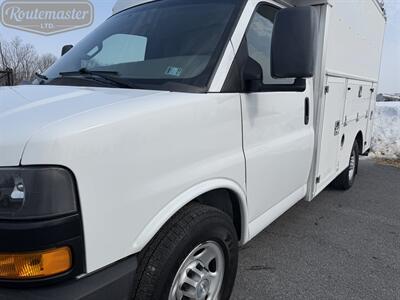 2018 Chevrolet Express 3500 10' Utility   - Photo 2 - Mount Joy, PA 17552