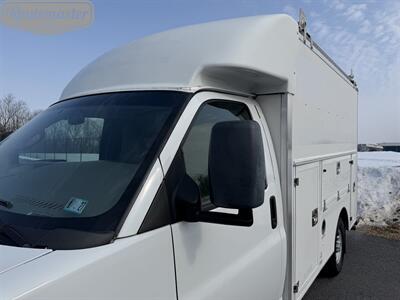 2018 Chevrolet Express 3500 10' Utility   - Photo 3 - Mount Joy, PA 17552