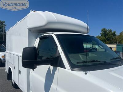 2018 Chevrolet Express 3500 11' Utility   - Photo 4 - Mount Joy, PA 17552