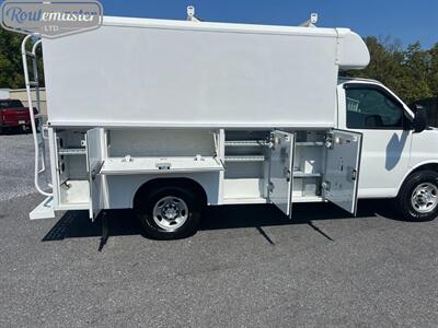 2018 Chevrolet Express 3500 11' Utility   - Photo 13 - Mount Joy, PA 17552