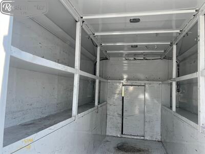 2018 Chevrolet Express 3500 11' Utility   - Photo 16 - Mount Joy, PA 17552