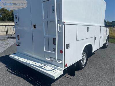 2018 Chevrolet Express 3500 11' Utility   - Photo 7 - Mount Joy, PA 17552