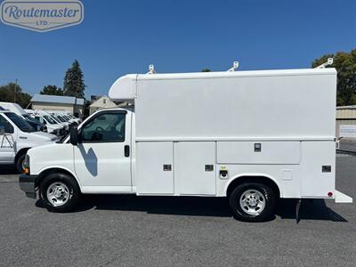 2018 Chevrolet Express 3500 11' Utility   - Photo 30 - Mount Joy, PA 17552