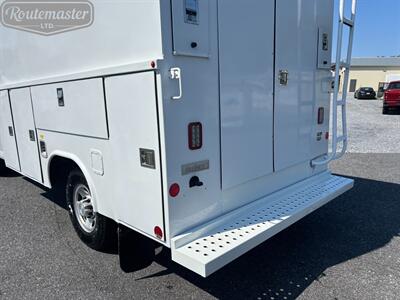 2018 Chevrolet Express 3500 11' Utility   - Photo 32 - Mount Joy, PA 17552