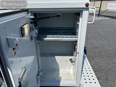 2018 Chevrolet Express 3500 11' Utility   - Photo 34 - Mount Joy, PA 17552