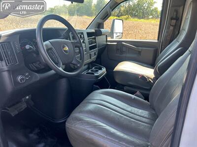 2018 Chevrolet Express 3500 11' Utility   - Photo 18 - Mount Joy, PA 17552