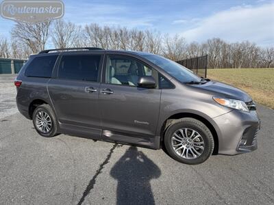 2019 Toyota Sienna XLE Handicap   - Photo 9 - Mount Joy, PA 17552