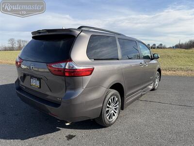 2019 Toyota Sienna XLE Handicap   - Photo 12 - Mount Joy, PA 17552