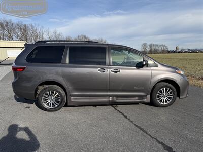 2019 Toyota Sienna XLE Handicap - Photo 9 - Mount Joy, PA 17552