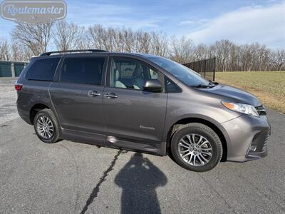2019 Toyota Sienna XLE Handicap - Photo 8 - Mount Joy, PA 17552
