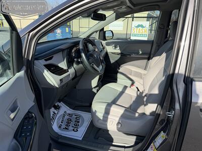 2019 Toyota Sienna XLE Handicap - Photo 17 - Mount Joy, PA 17552