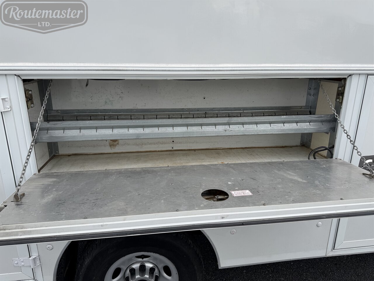 2012 GMC Savana 3500 10' Utility - Photo 11 - Mount Joy, PA 17552