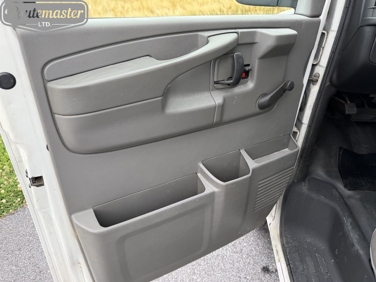 2012 GMC Savana 3500 10' Utility - Photo 28 - Mount Joy, PA 17552