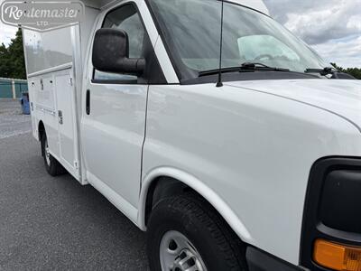 2012 GMC Savana 3500 10' Utility - Photo 3 - Mount Joy, PA 17552