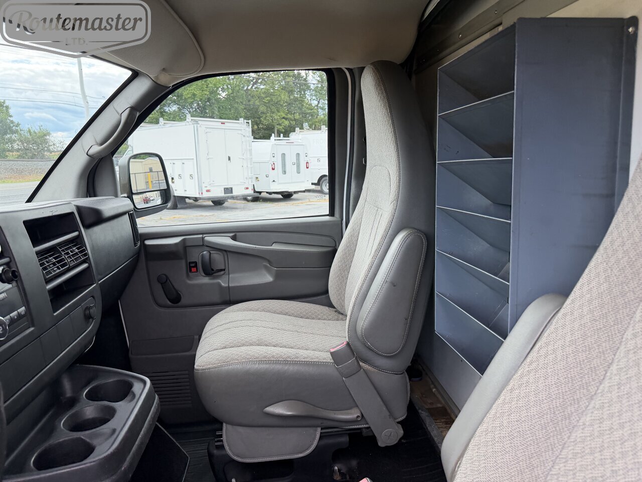 2012 GMC Savana 3500 10' Utility - Photo 30 - Mount Joy, PA 17552