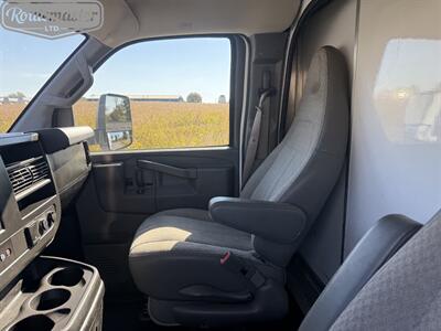2020 GMC Savana 3500 12' Utility - Photo 29 - Mount Joy, PA 17552