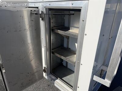 2020 GMC Savana 3500 12' Utility - Photo 11 - Mount Joy, PA 17552