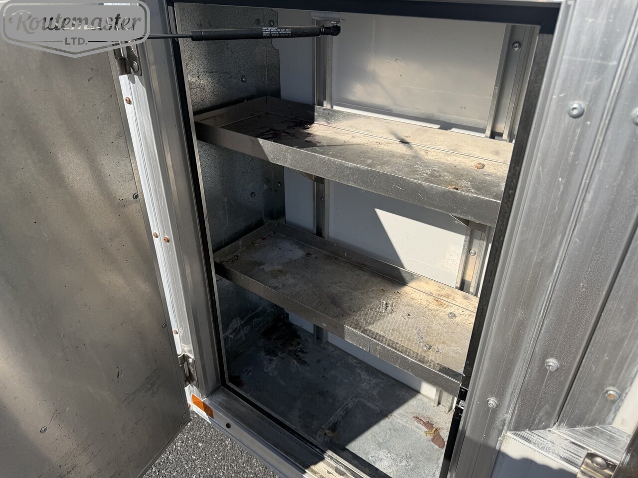 2020 GMC Savana 3500 12' Utility - Photo 13 - Mount Joy, PA 17552
