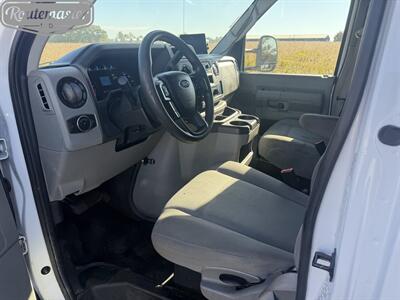 2022 Ford E-Series Van E-350 15' Box   - Photo 18 - Mount Joy, PA 17552