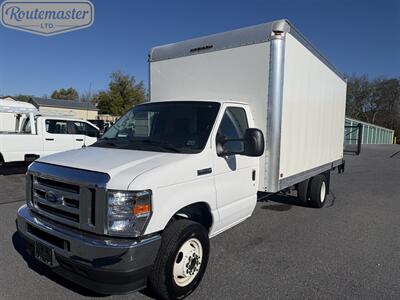 2022 Ford E-Series Van E-350 15' Box   - Photo 26 - Mount Joy, PA 17552