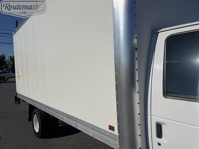 2022 Ford E-Series Van E-350 15' Box   - Photo 6 - Mount Joy, PA 17552