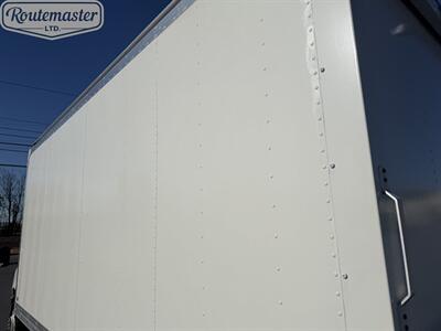 2022 Ford E-Series Van E-350 15' Box   - Photo 34 - Mount Joy, PA 17552
