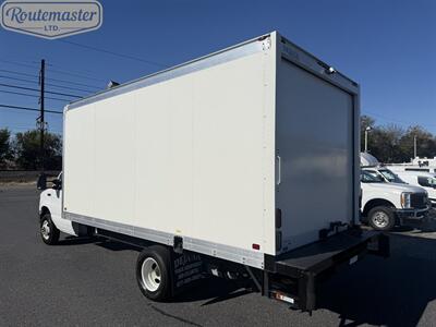 2022 Ford E-Series Van E-350 15' Box   - Photo 30 - Mount Joy, PA 17552