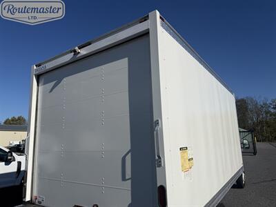 2022 Ford E-Series Van E-350 15' Box   - Photo 11 - Mount Joy, PA 17552
