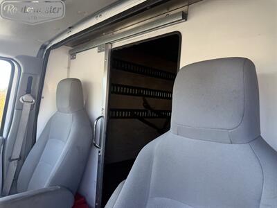 2022 Ford E-Series Van E-350 15' Box   - Photo 20 - Mount Joy, PA 17552