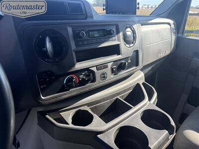 2022 Ford E-Series Van E-350 15' Box   - Photo 22 - Mount Joy, PA 17552