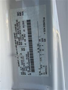2022 Ford E-Series Van E-350 15' Box   - Photo 25 - Mount Joy, PA 17552