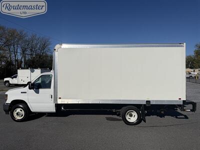 2022 Ford E-Series Van E-350 15' Box   - Photo 29 - Mount Joy, PA 17552