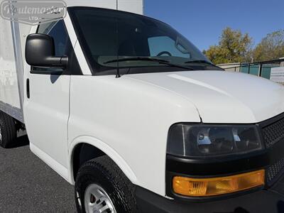 2019 Chevrolet Express 3500 12' Box   - Photo 3 - Mount Joy, PA 17552
