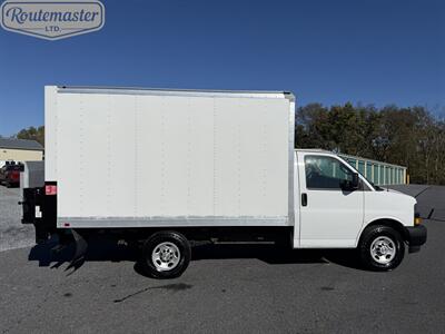 2019 Chevrolet Express 3500 12' Box   - Photo 5 - Mount Joy, PA 17552